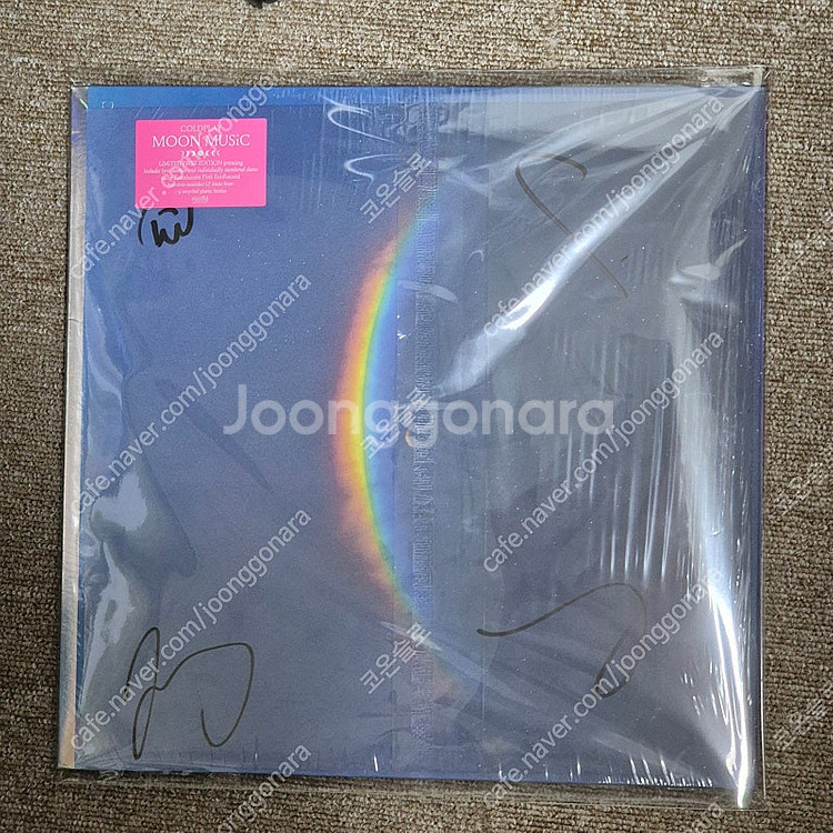 <친필사인반> Coldplay 콜드플레이 - Moon ...--0