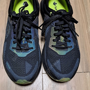 데상트 런닝화 운동화 245 3만원