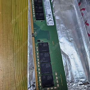 삼성 DDR4 3200 32G 1개 팝니다.