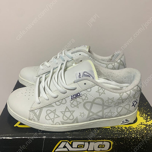 Adio 스케이트보드화 270