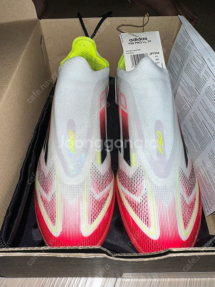 F50 PRO LL TF 풋살화 팝니다.--2