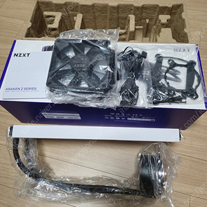 NZXT KRAKEN Z73 수냉쿨러 팝니다.