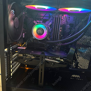 i7-8700K CPU / 기가바이트 Z370-HD3 메인보드 / GAMERSTORM 240RGB V2 수냉쿨러