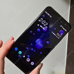 HTC U11 4/64 블루 판매합니다.