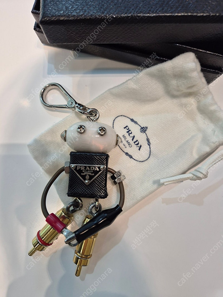 프라다 애드워드 키링(정품)--1