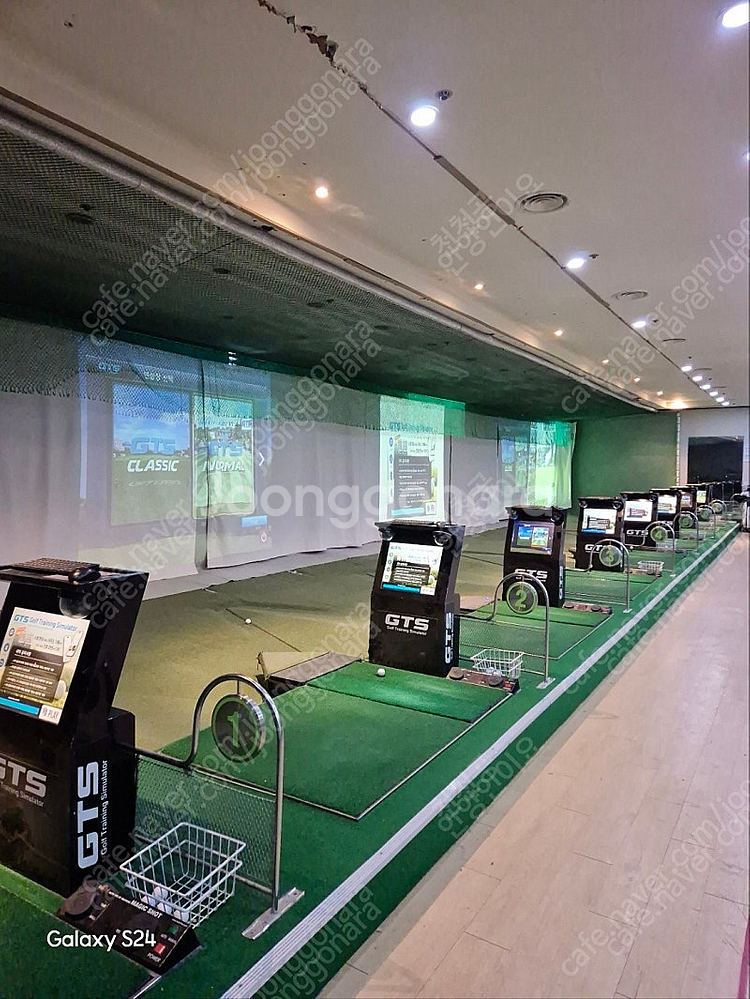 AS 보장되는 중고 스크린골프 기계 저렴하게 판매합니다.--9