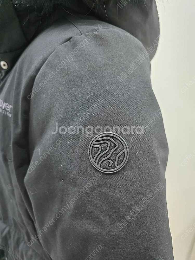 디스커버리 숏패딩 팝니다--4