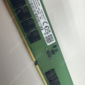 삼성전자 ddr5 pc5-5600 32gb 램 4개 팝니다.