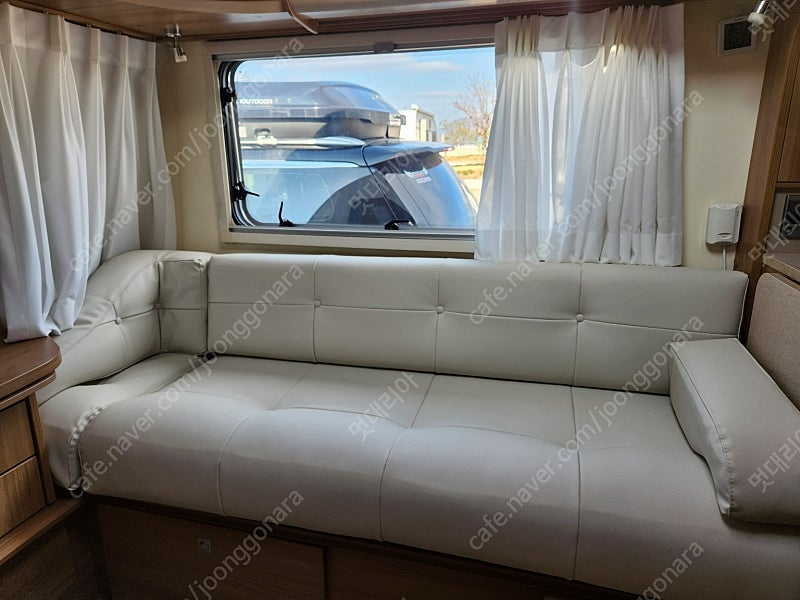 베일리 유니콘3 바르셀로나 카라반 투축 600급 노지 풀옵션--4