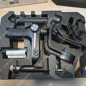 dji 로닌sc , 위빌s 짐벌 , 소니 GP-VPT1 슈팅그립 , CBL필터 110mm , AP222 핀마이크 , RS-60E3 릴리즈 , 니콘 WU-1b , 아토모스 닌자 블레