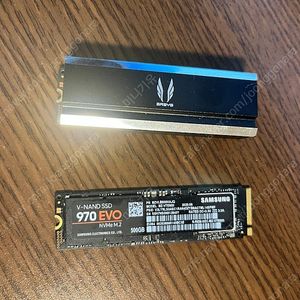 삼성 970EVO M.2 NVMe 500GB 두개 팝니다