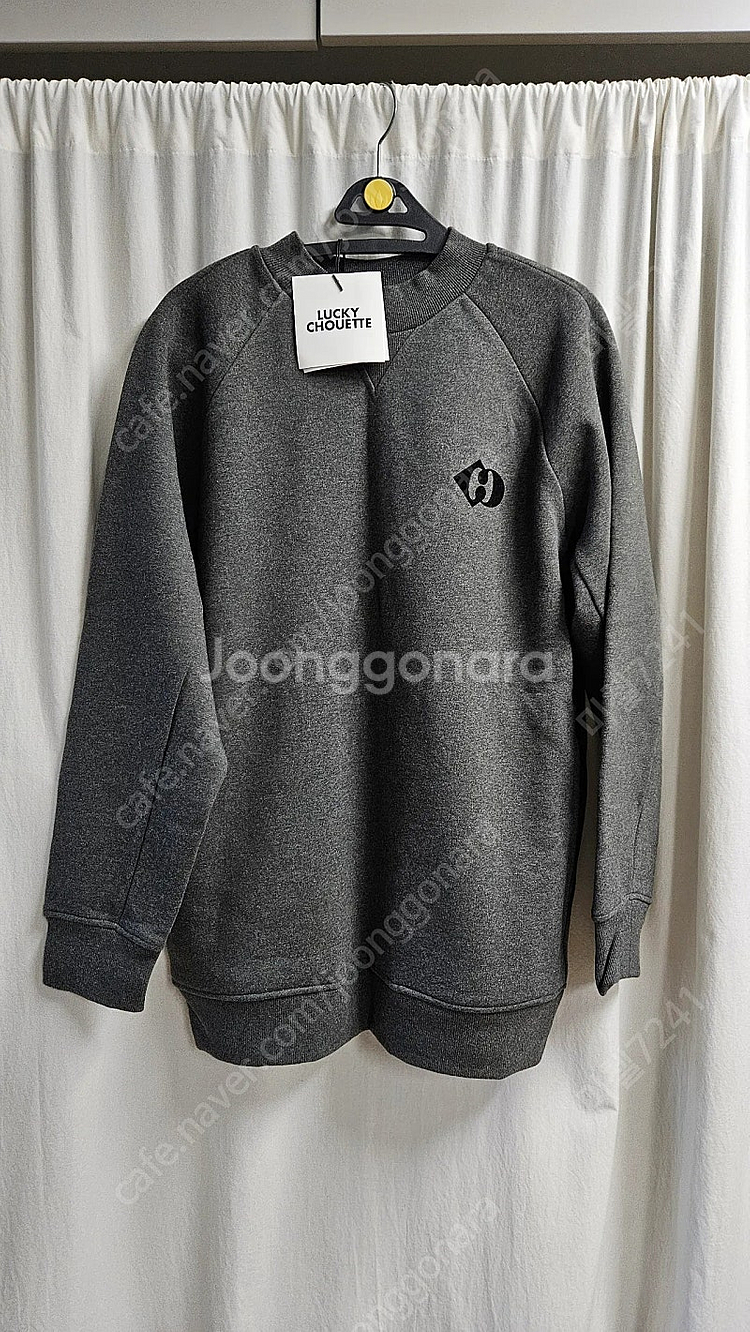 새상품)럭키슈에뜨 스웻셔츠 맨투맨(기모) 차콜그레이--0