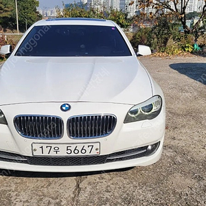 BMW 528i