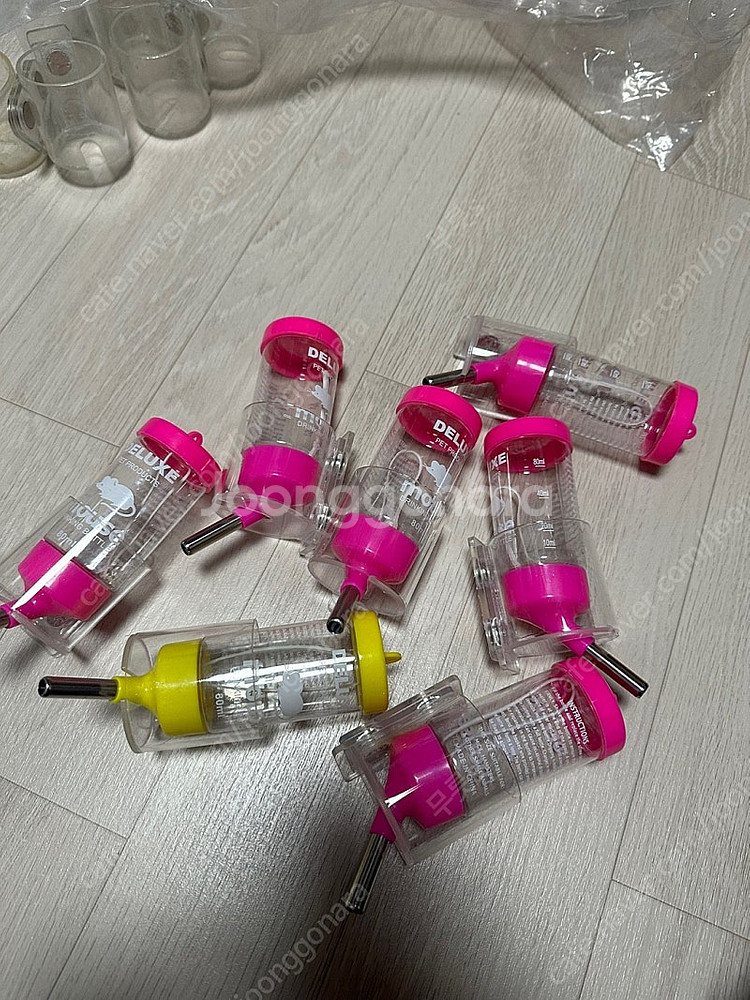 햄스터 급수기거치대 세트, 도리순이 소저 판매합니다--1
