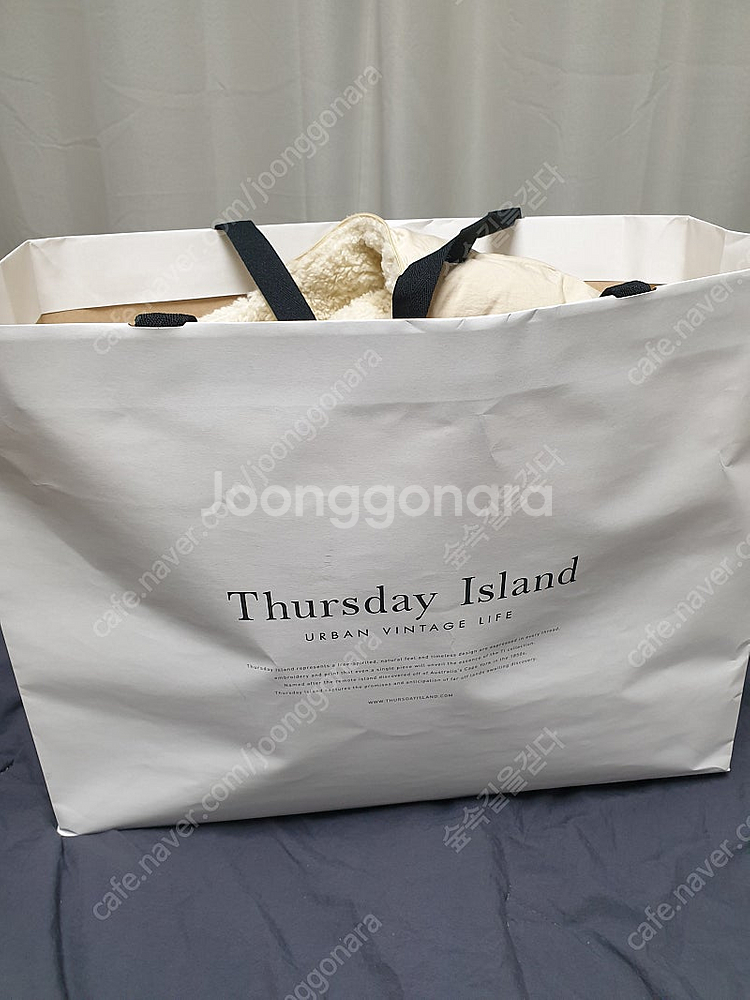 써스데이아일랜드 덤블배색 후드다운 점퍼 [새상품]--8
