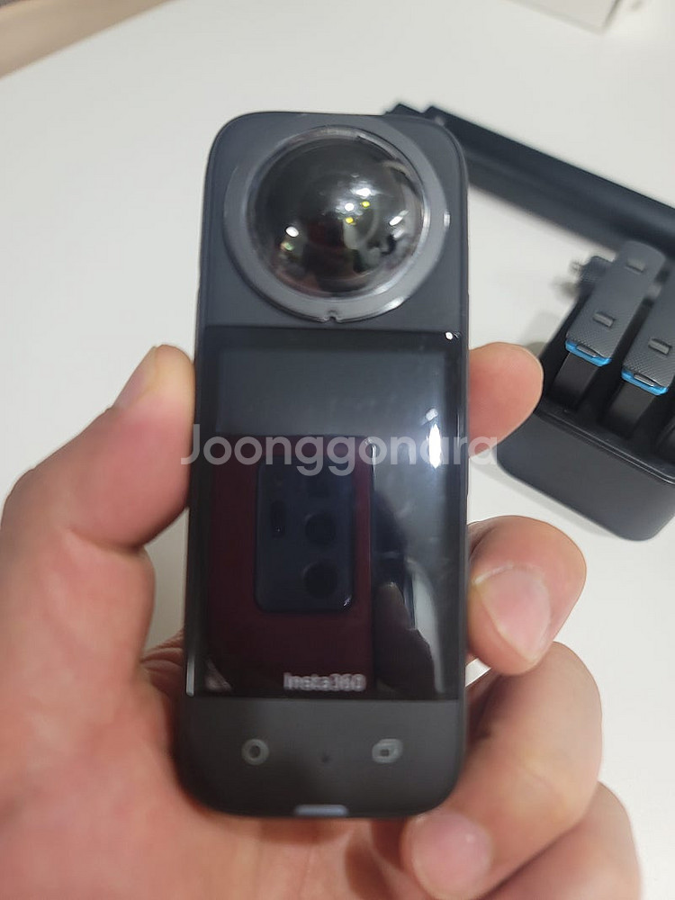 인스타360 x3 판매합니다 (45만)--1