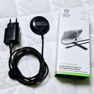 Belkin 벨킨 15W 맥세이프 고속 무선 충전 패드 스탠드