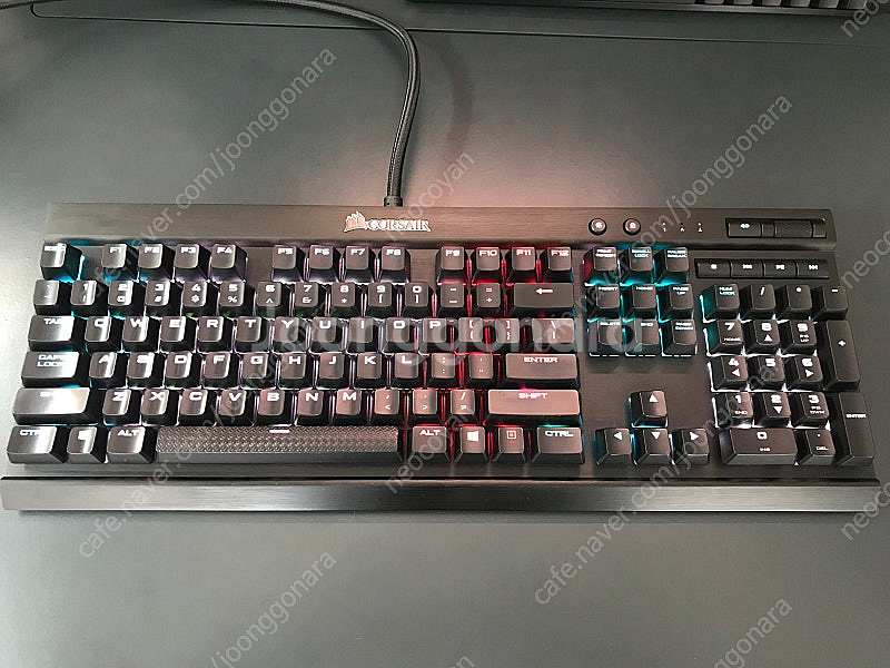 CORSAIR K70 LUX RGB (적축) 영문자판--0