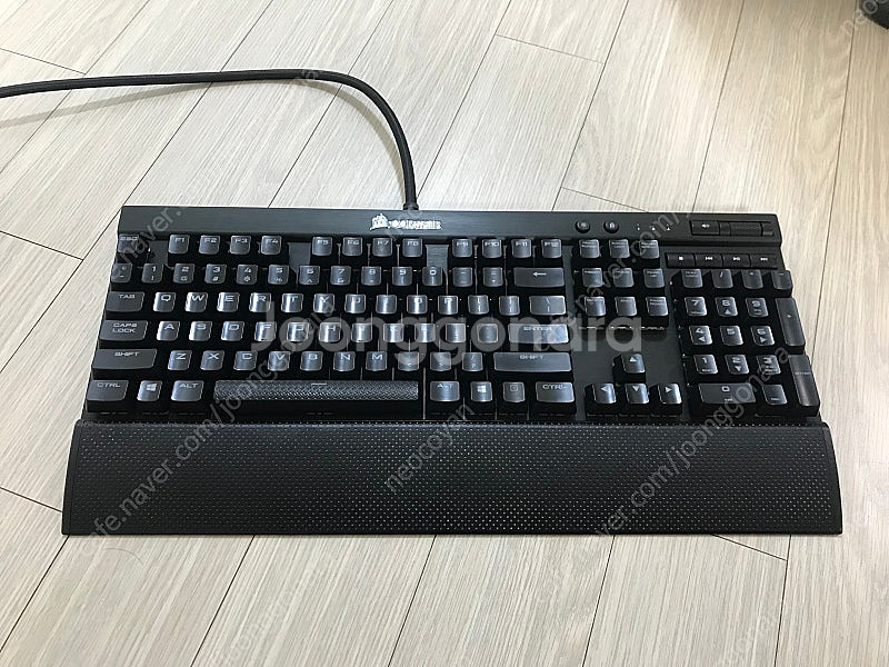 CORSAIR K70 LUX RGB (적축) 영문자판--2