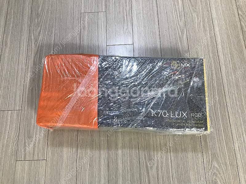 CORSAIR K70 LUX RGB (적축) 영문자판--4