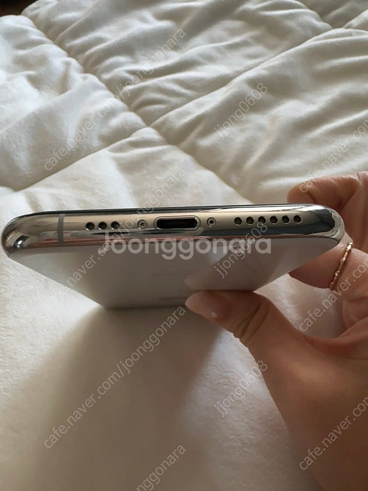 아이폰xs실버64GB--2