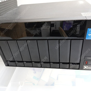 [160TB / 10G/썬더볼트 / NAS 겸 DAS] QNAP TVS-872XT 8베이 나스와 20TB WD RED PRO 8개 팝니다.