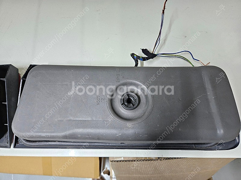 BMW E30 후기형 정품 테일라이트(후미등)--4