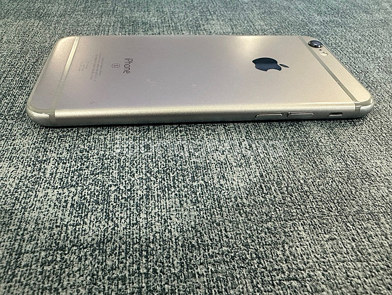 아이폰6S 64G 스페이스그레이 상태좋은 단말기 10만...--4
