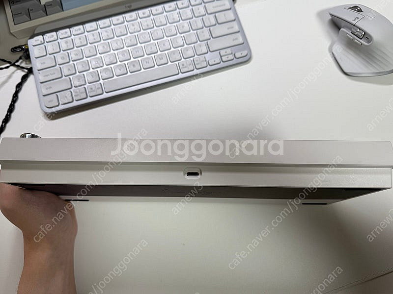 Qwertykeys QK75 베어본 아이스화이트--2