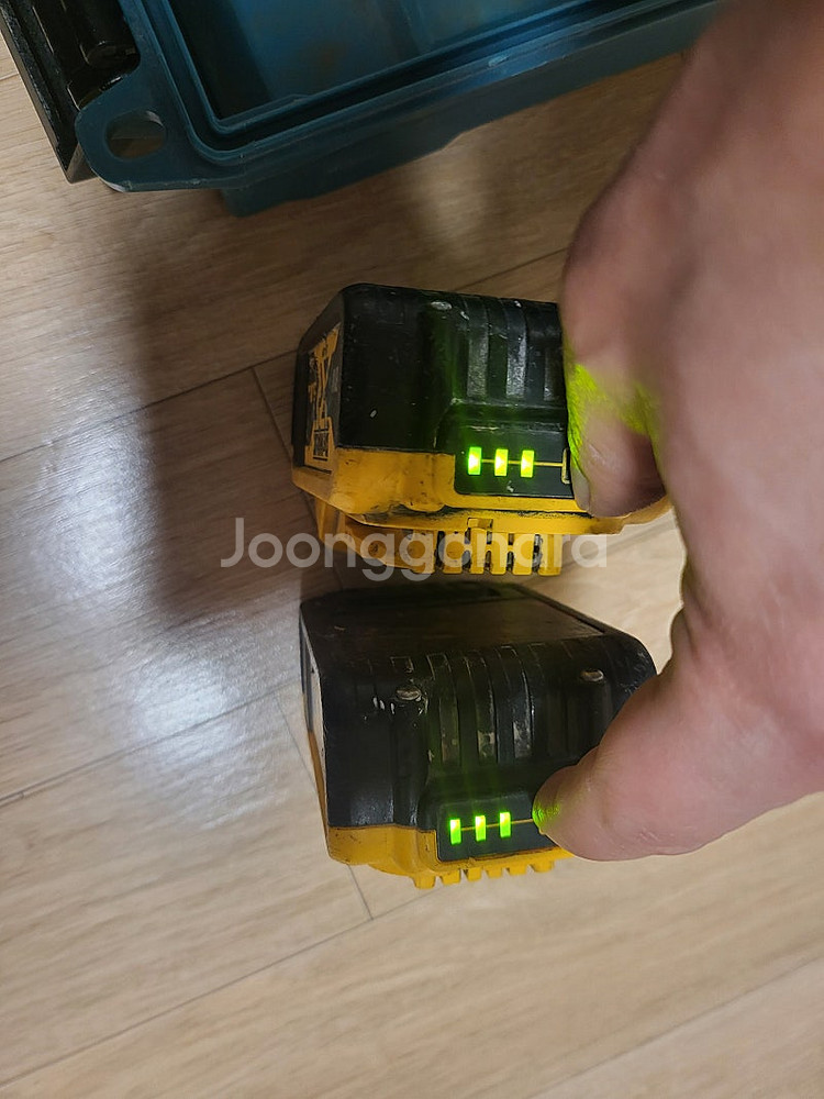 디월트 임팩드릴--1