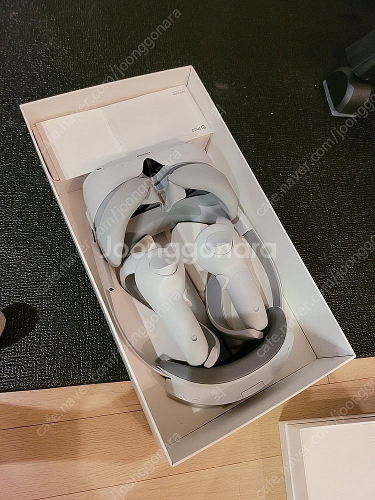 PICO4 VR 헤드셋 (램8g + 스토리지 256g)--2