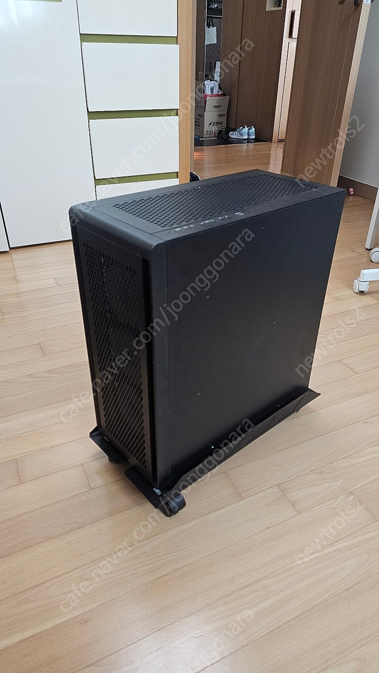 3RSYS L700 LITE 블랙 PC케이스 + 이케아 웁스펠 이미지
