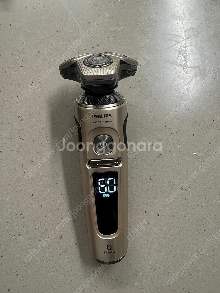 필립스 프레스티지 면도기 SP9883--1