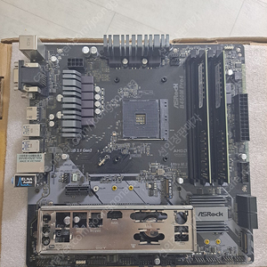 ASRock B450M Pro4 판매합니다.