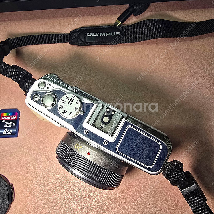 올림푸스 e-p3 화이트, 20mm 구형 팝니다.--1