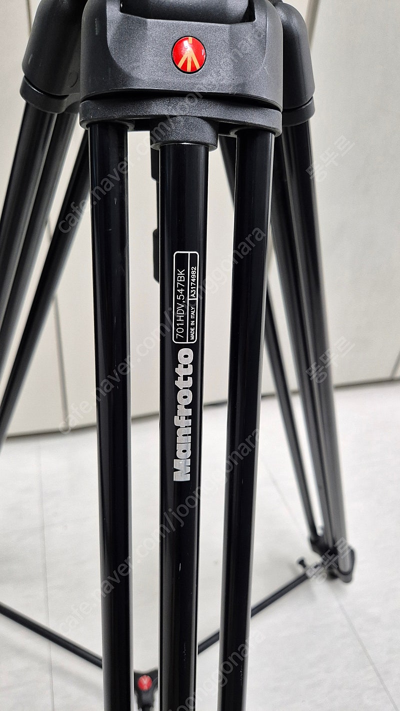 [MANFROTTO] 맨프로토 547BK 삼각대 + 501 헤드 / 판매합니다.