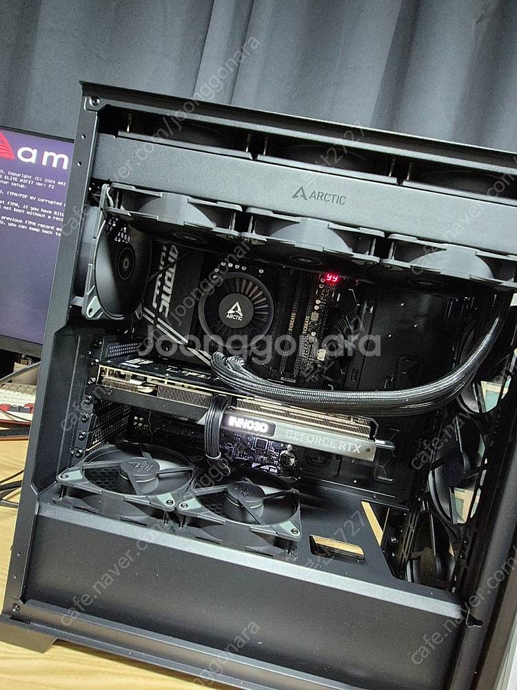 (무광)9800x3d 4070super x870 컴 판...--1
