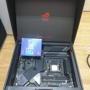 i7 10700k / z490 maximus xii apex / viper ddr4 3733 16GB