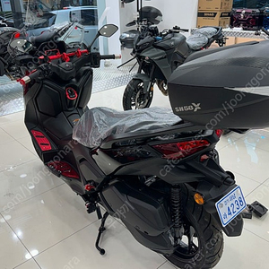 XMAX 300 24년10월등록 1,300 km