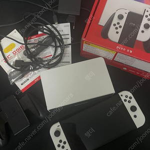 [8시간미만 사용] 닌텐도스위치 oled 박스제품 화이트 스위치 게임기 wii 스위치 switch ds 젤다 마리오 커비 동물의숲 대전