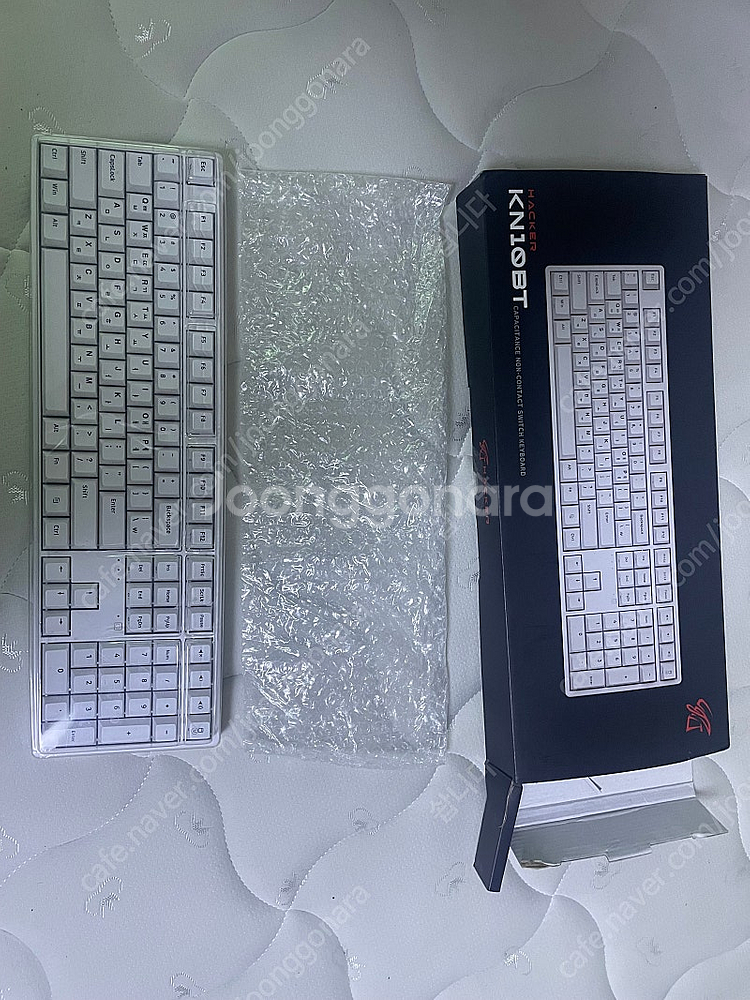 앱코 kn10bt 화이트 무접전 키보드 팝니다--0