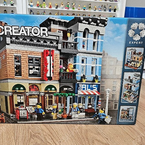 레고 10246 탐정 사무소 팝니다