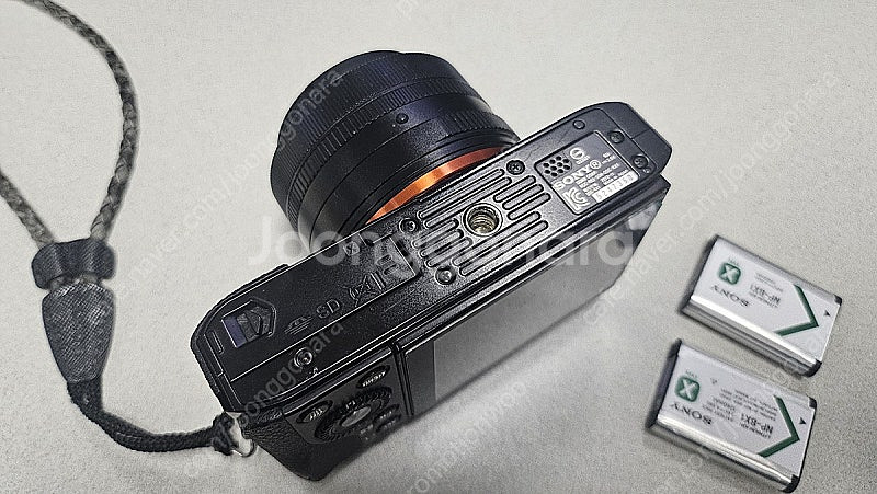소니 RX1 + 베터리 3개--1
