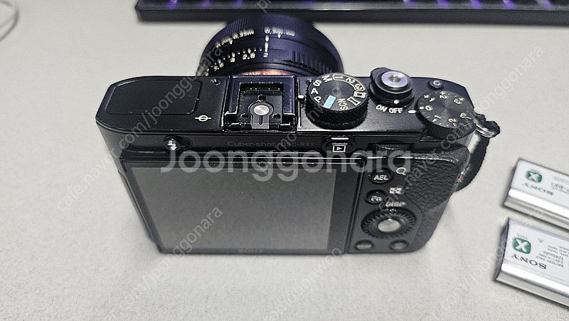 소니 RX1 + 베터리 3개--2