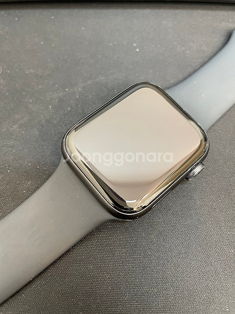 애플워치SE 44mm 그레이 상태좋은중고 10만팝니다.--2