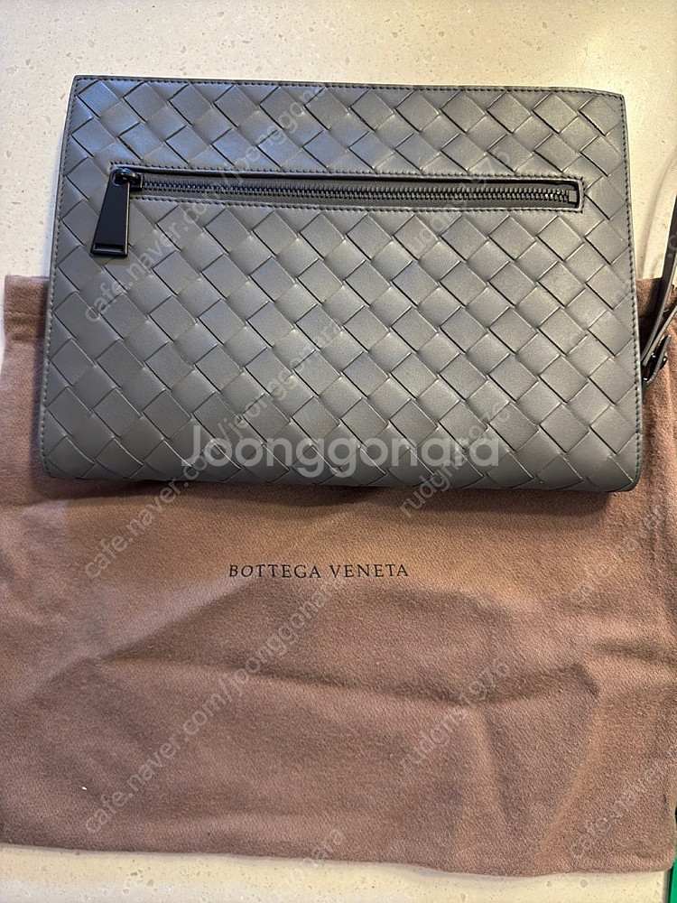 또가격인하)보테가베네타 도큐먼트 클러치 그레이 판매합니...--1