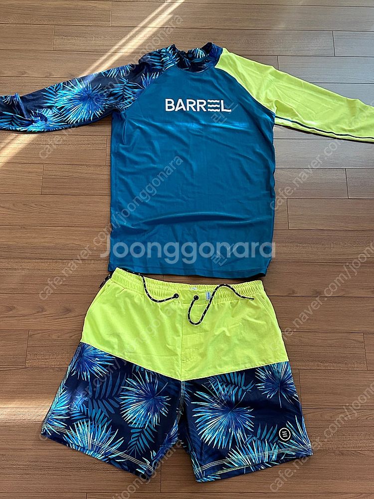 택포 가격 Barrel 베럴 남성 래쉬가드 상하의 세트--0