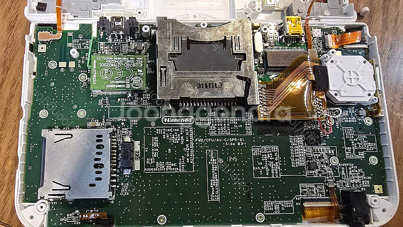 3ds 니세트로 기기 판매합니다.--2