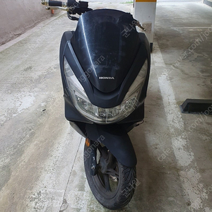 pcx 125 올뉴 2015년식 5만키로 80만원에 판매합니다