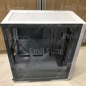 Zalman 잘만 Z9 IceBerg 화이트 PC 케이스 판매 합니다.